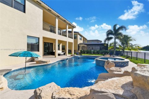 Купить виллу или дом в Бока-Ратон, Флорида 5 спален, 371.14м2, № 2021755 - фото 6