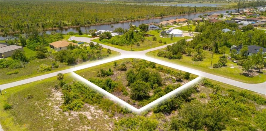 Land in Port Charlotte, Florida № 2161899