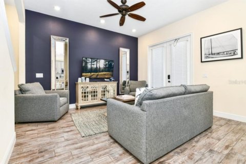 House in Kissimmee, Florida 3 bedrooms, 168.9 sq.m. № 1243635 - photo 3