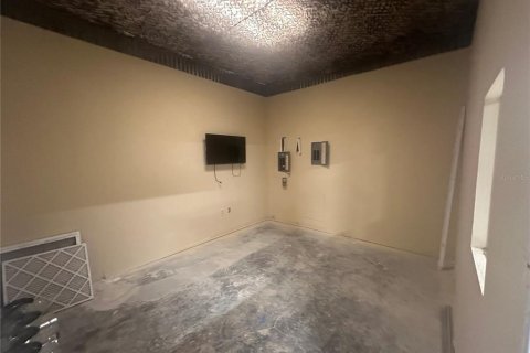 Immobilier commercial à louer à Englewood, Floride: 1672.24 m2 № 1769214 - photo 12