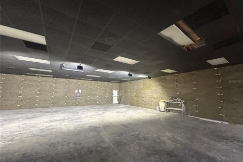 Propiedad comercial en alquiler en Englewood, Florida, 1672.24 m2 № 1769214 - foto 9