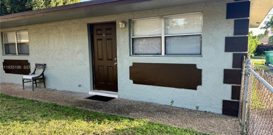 Villa ou maison à Fort Lauderdale, Floride 2 chambres, 353.31 m2 № 1993373