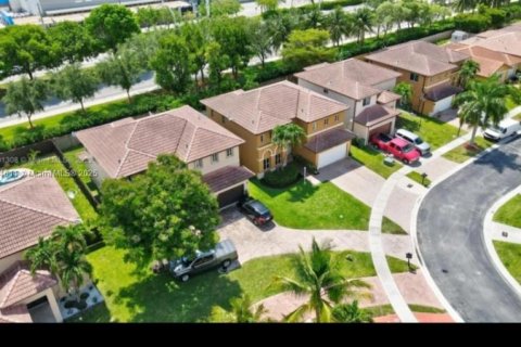 House in Homestead, Florida 3 bedrooms, 241.82 sq.m. № 1774407 - photo 4
