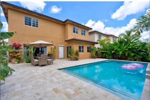 House in Homestead, Florida 3 bedrooms, 241.82 sq.m. № 1774407 - photo 27