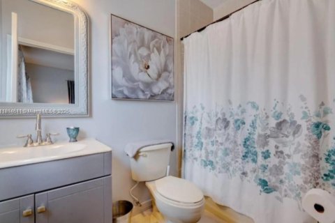 House in Homestead, Florida 3 bedrooms, 241.82 sq.m. № 1774407 - photo 25
