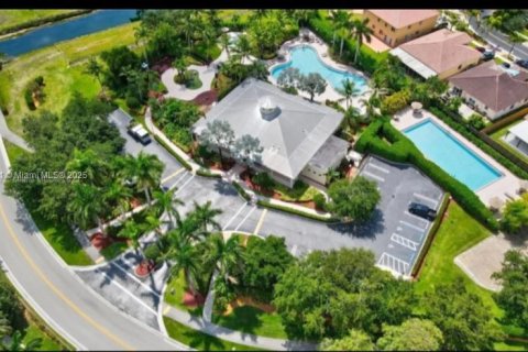 House in Homestead, Florida 3 bedrooms, 241.82 sq.m. № 1774407 - photo 6