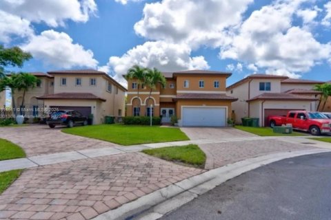 House in Homestead, Florida 3 bedrooms, 241.82 sq.m. № 1774407 - photo 2