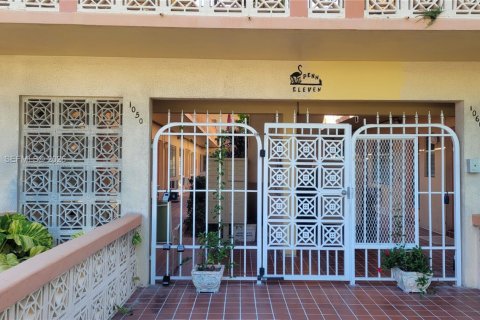 Copropriété à louer à Miami Beach, Floride: 35.3 m2 № 1996698 - photo 27