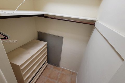 Copropriété à louer à Miami Beach, Floride: 35.3 m2 № 1996698 - photo 14