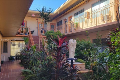 Copropriété à louer à Miami Beach, Floride: 35.3 m2 № 1996698 - photo 29