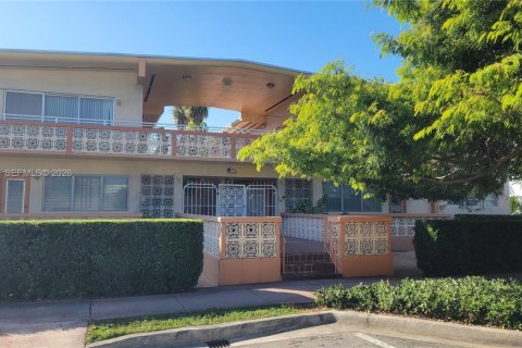 Copropriété à louer à Miami Beach, Floride: 35.3 m2 № 1996698 - photo 24