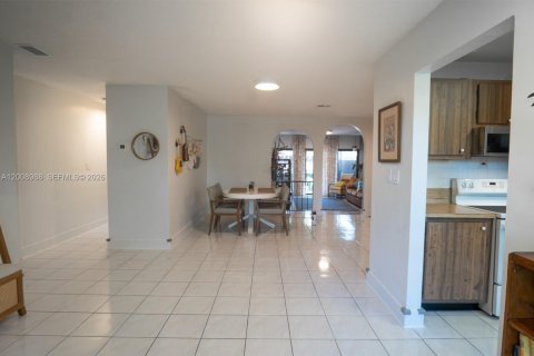 Condo in Davie, Florida, 3 bedrooms  № 2075059 - photo 9
