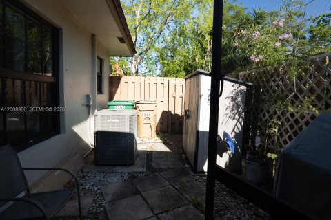 Condo in Davie, Florida, 3 bedrooms  № 2075059 - photo 14