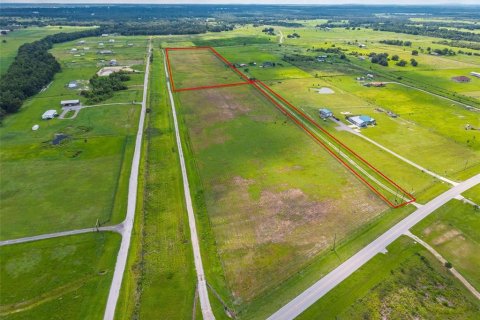 Land in Fort Meade, Florida № 1806987 - photo 1