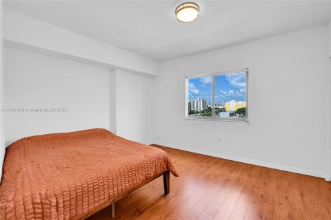 Condo in Miami, Florida, 2 bedrooms  № 1822180 - photo 19