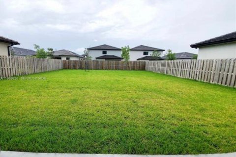 Villa ou maison à louer à Miami, Floride: 4 chambres, 271.74 m2 № 2051462 - photo 3