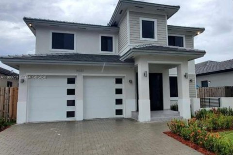Villa ou maison à Miami, Floride 4 chambres, 271.74 m2 № 2051462