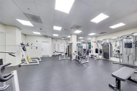 Condo in Miami, Florida, 2 bedrooms  № 1953784 - photo 25