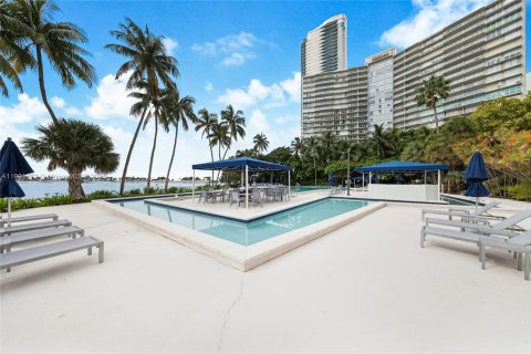 Condo in Miami, Florida, 2 bedrooms  № 1953784 - photo 28
