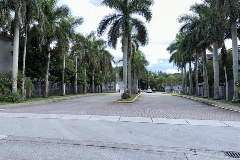 Condominio en venta en Homestead, Florida, 2 dormitorios, 83.15 m2 № 2153157 - foto 2