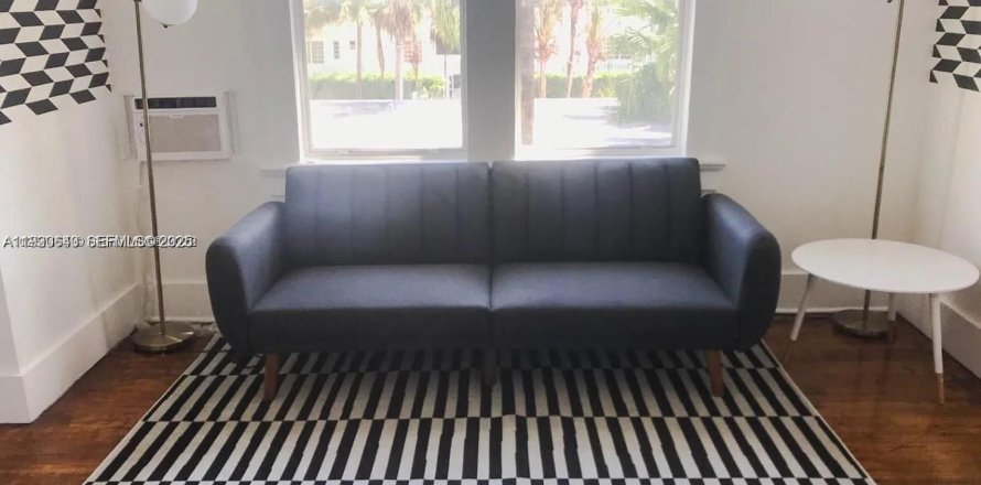 Studio in the Condo in Miami Beach, Florida № 1989425