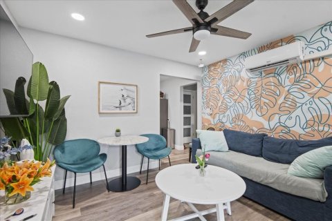 Immobilier commercial à vendre à Largo, Floride: 57.23 m2 № 2425902 - photo 3