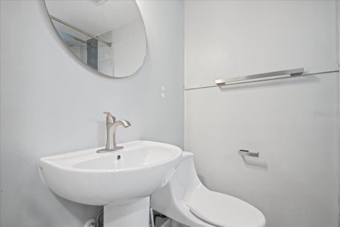Immobilier commercial à vendre à Largo, Floride: 57.23 m2 № 2425902 - photo 22