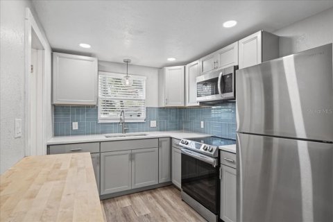 Immobilier commercial à vendre à Largo, Floride: 57.23 m2 № 2425902 - photo 14