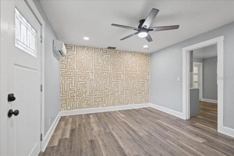 Immobilier commercial à vendre à Largo, Floride: 57.23 m2 № 2425902 - photo 10