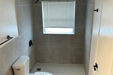 Condo in Lauderhill, Florida, 2 bedrooms № 1896754 - photo 17