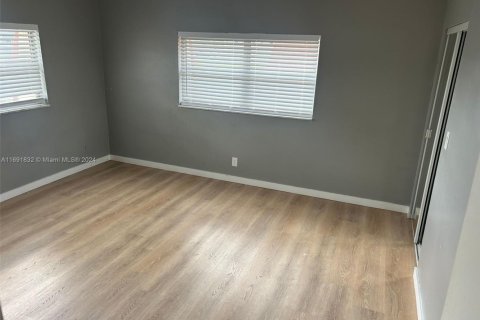 Condo in Lauderhill, Florida, 2 bedrooms № 1896754 - photo 13