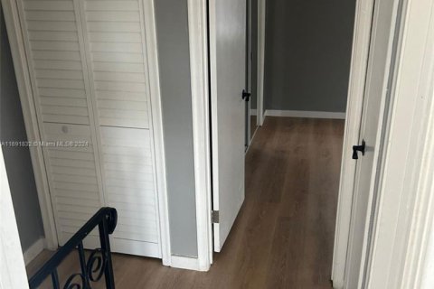 Condo in Lauderhill, Florida, 2 bedrooms № 1896754 - photo 10