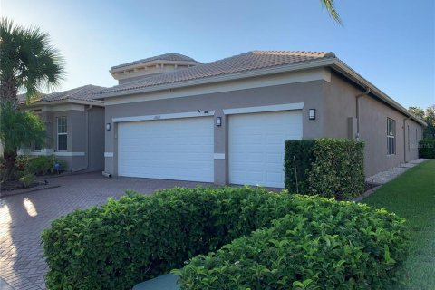 House in Wimauma, Florida 3 bedrooms, 306.76 sq.m. № 2215948 - photo 6