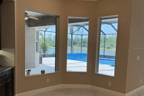 House in Wimauma, Florida 3 bedrooms, 306.76 sq.m. № 2215948 - photo 18