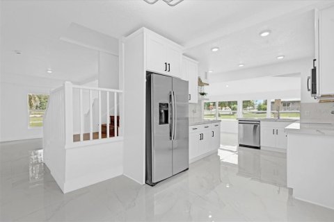 Casa en venta en Belleview, Florida, 3 dormitorios, 200.11 m2 № 1666871 - foto 13