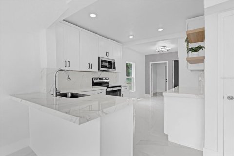 Casa en venta en Belleview, Florida, 3 dormitorios, 200.11 m2 № 1666871 - foto 16