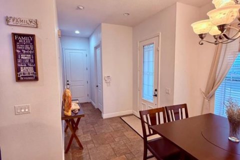 Touwnhouse à vendre à Kissimmee, Floride: 4 chambres, 182.92 m2 № 2095654 - photo 14