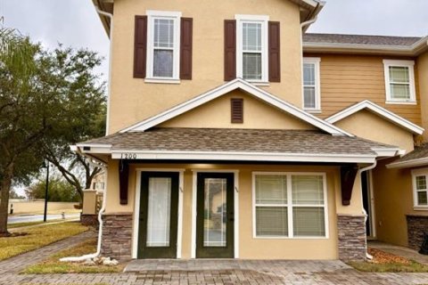 Touwnhouse à vendre à Kissimmee, Floride: 4 chambres, 182.92 m2 № 2095654 - photo 3