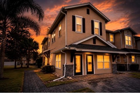 Touwnhouse à Kissimmee, Floride 4 chambres, 182.92 m2 № 2095654
