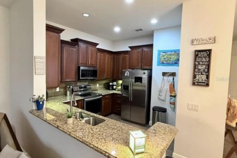 Touwnhouse à vendre à Kissimmee, Floride: 4 chambres, 182.92 m2 № 2095654 - photo 11