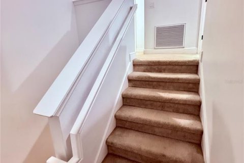 Touwnhouse à vendre à Kissimmee, Floride: 4 chambres, 182.92 m2 № 2095654 - photo 18