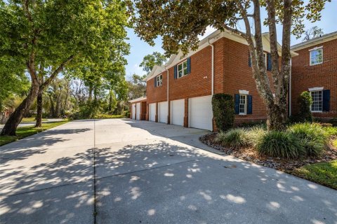 Casa en venta en Dover, Florida, 6 dormitorios, 589.09 m2 № 2233706 - foto 9