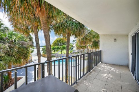 Copropriété à vendre à Deerfield Beach, Floride: 3 chambres, 135.64 m2 № 2043186 - photo 17