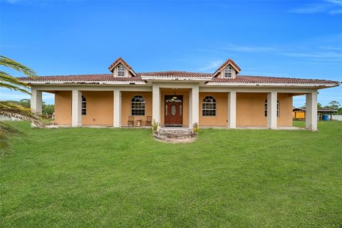 Villa ou maison à vendre à Clewiston, Floride: 5 chambres, 434.78 m2 № 1751190 - photo 12