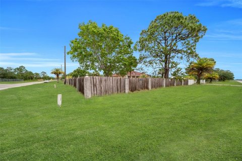 Villa ou maison à vendre à Clewiston, Floride: 5 chambres, 434.78 m2 № 1751190 - photo 2
