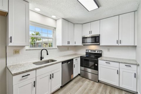 Copropriété à vendre à Saint Petersburg, Floride: 2 chambres, 99.87 m2 № 1761500 - photo 8