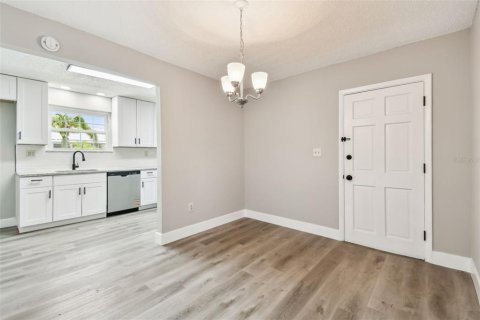 Copropriété à vendre à Saint Petersburg, Floride: 2 chambres, 99.87 m2 № 1761500 - photo 5