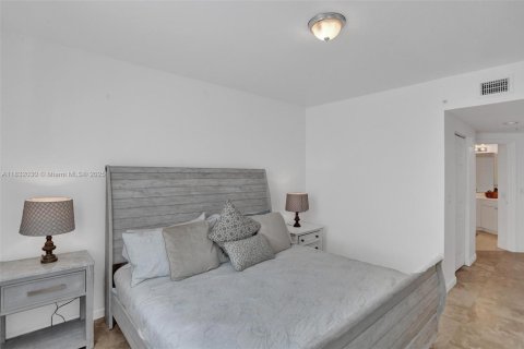 Copropriété à louer à Sunny Isles Beach, Floride: 3 chambres, 125.7 m2 № 1958499 - photo 26