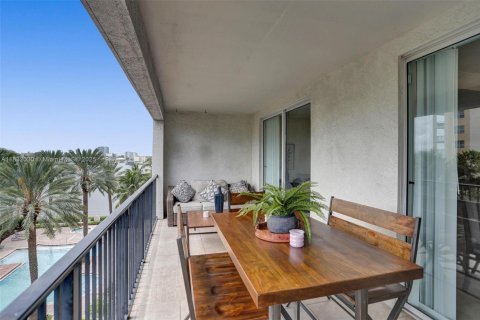 Copropriété à louer à Sunny Isles Beach, Floride: 3 chambres, 125.7 m2 № 1958499 - photo 21