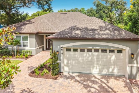 Villa ou maison à Apopka, Floride 4 chambres, 198.07 m2 № 2396481